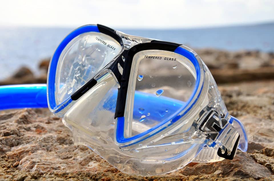 9 Best Prescription Snorkel Masks For Scuba Diving & Snorkeling