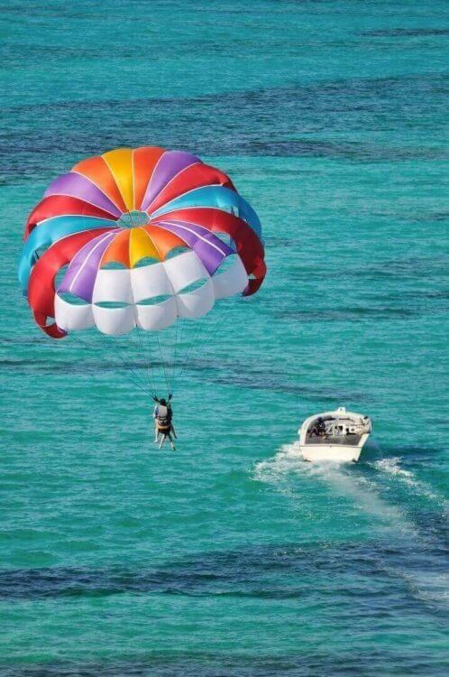 fun parasailing on Oahu and Waikiki