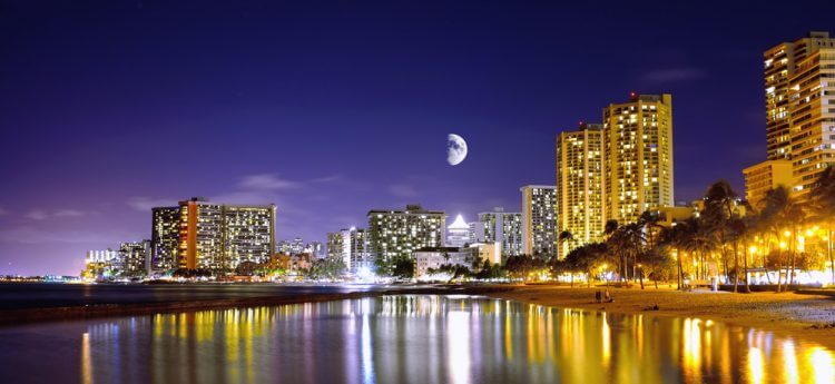 waikiki at night