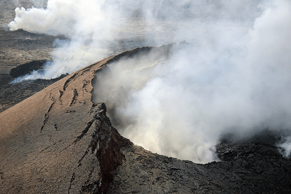 The Definitive Guide to Visiting Hawaii - kilauea volcano on big island hawaii