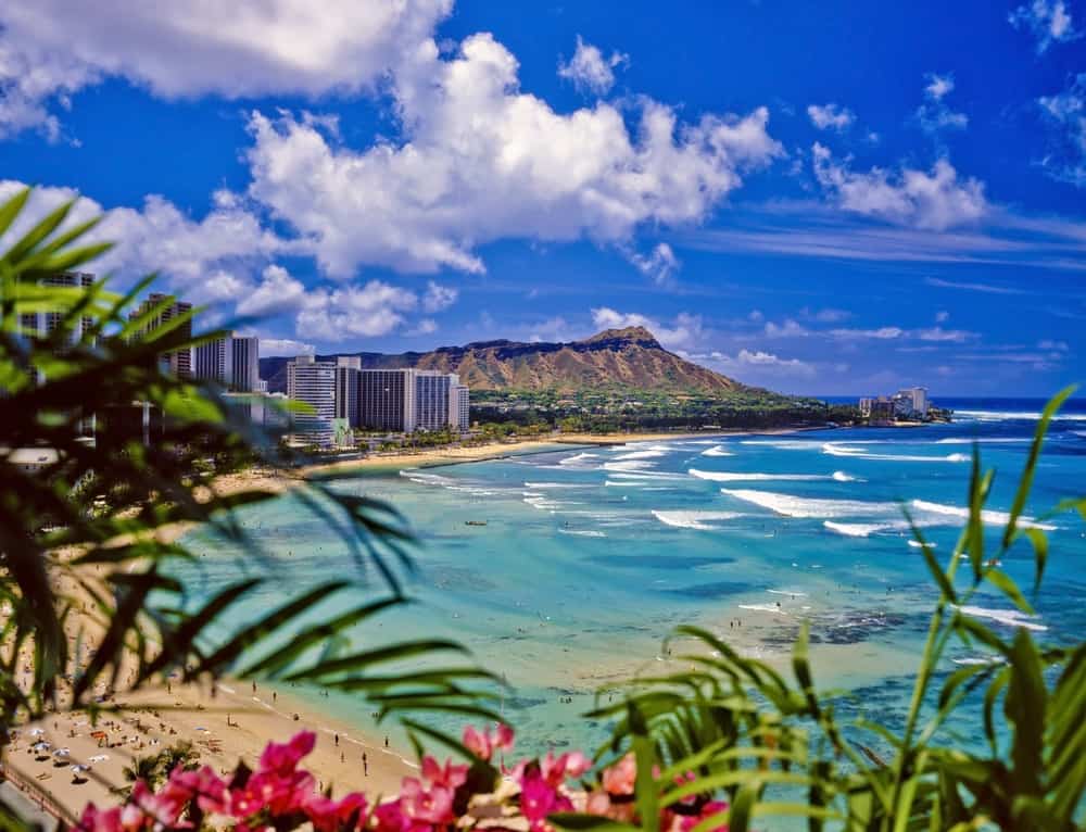 Waikiki Beach And Diamond Head - The Ultimate Guide to Visiting Oahu