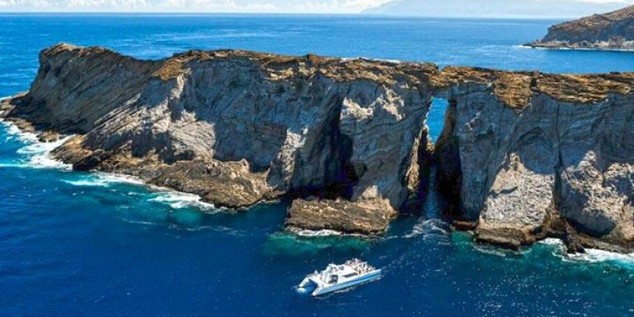 view of na pali coast wilderness park