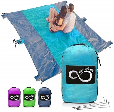 Sand Free Beach Blanket- 7 Person 9’ x 10’ Sand Proof Mat